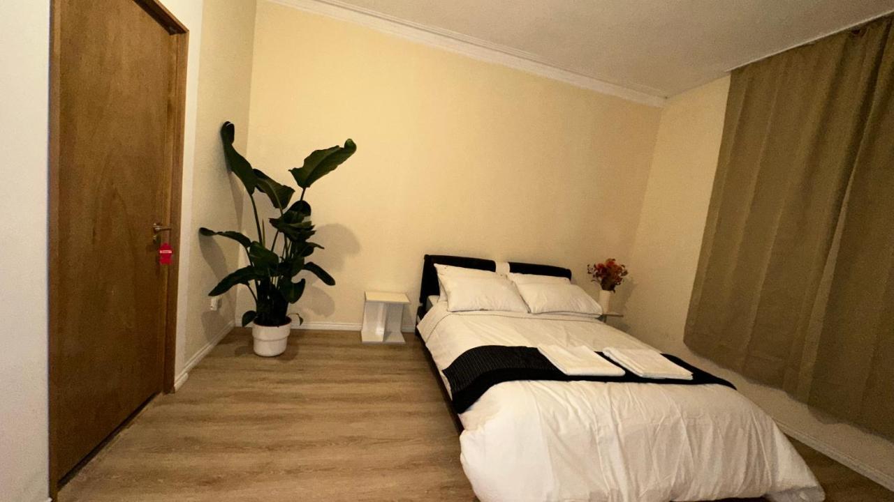 North London A Spacious 7 Bedroom House Accommodating Up To 18 People Complete With Own Gym And Table Tennis Exteriér fotografie