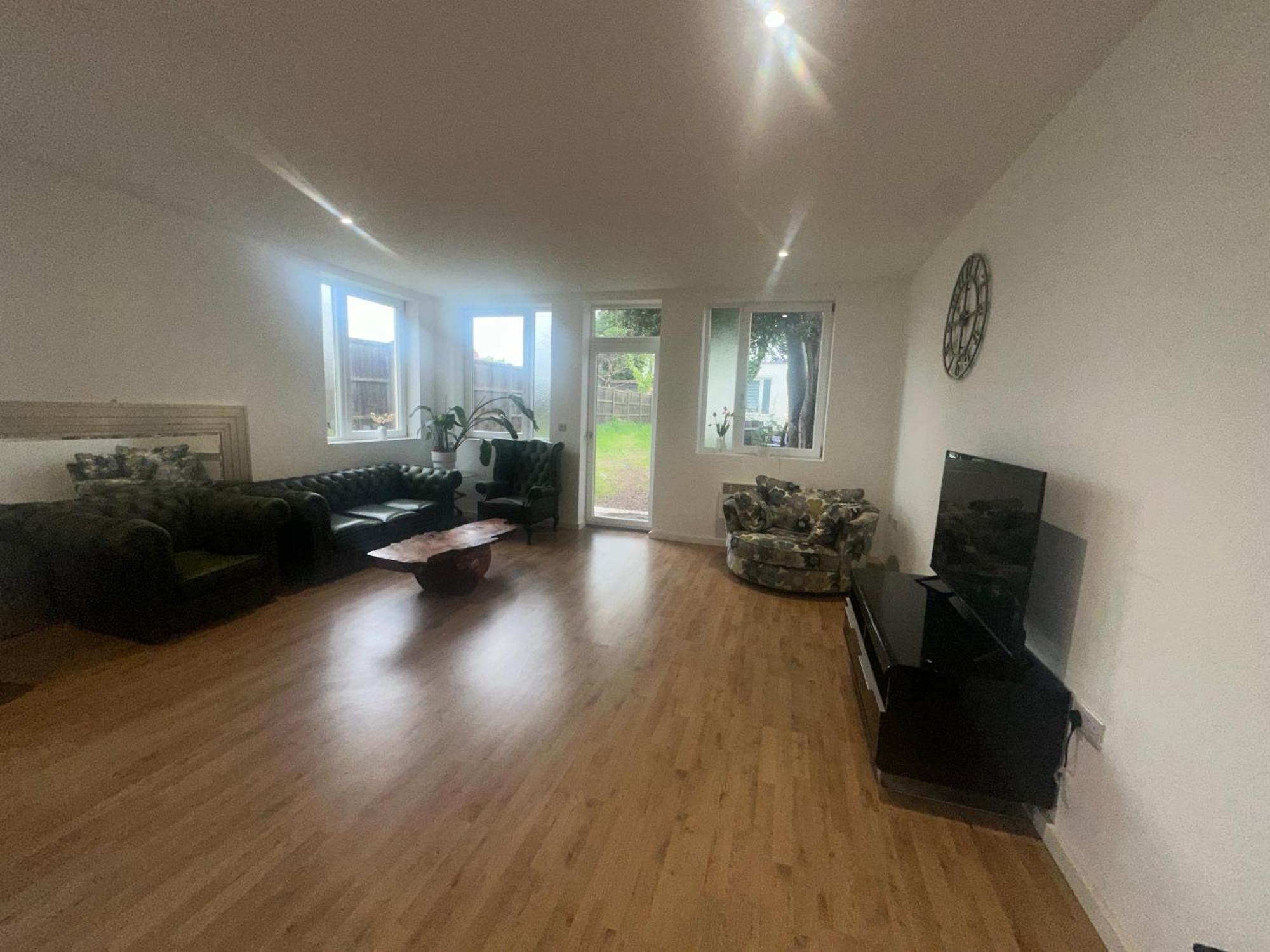 North London A Spacious 7 Bedroom House Accommodating Up To 18 People Complete With Own Gym And Table Tennis Exteriér fotografie