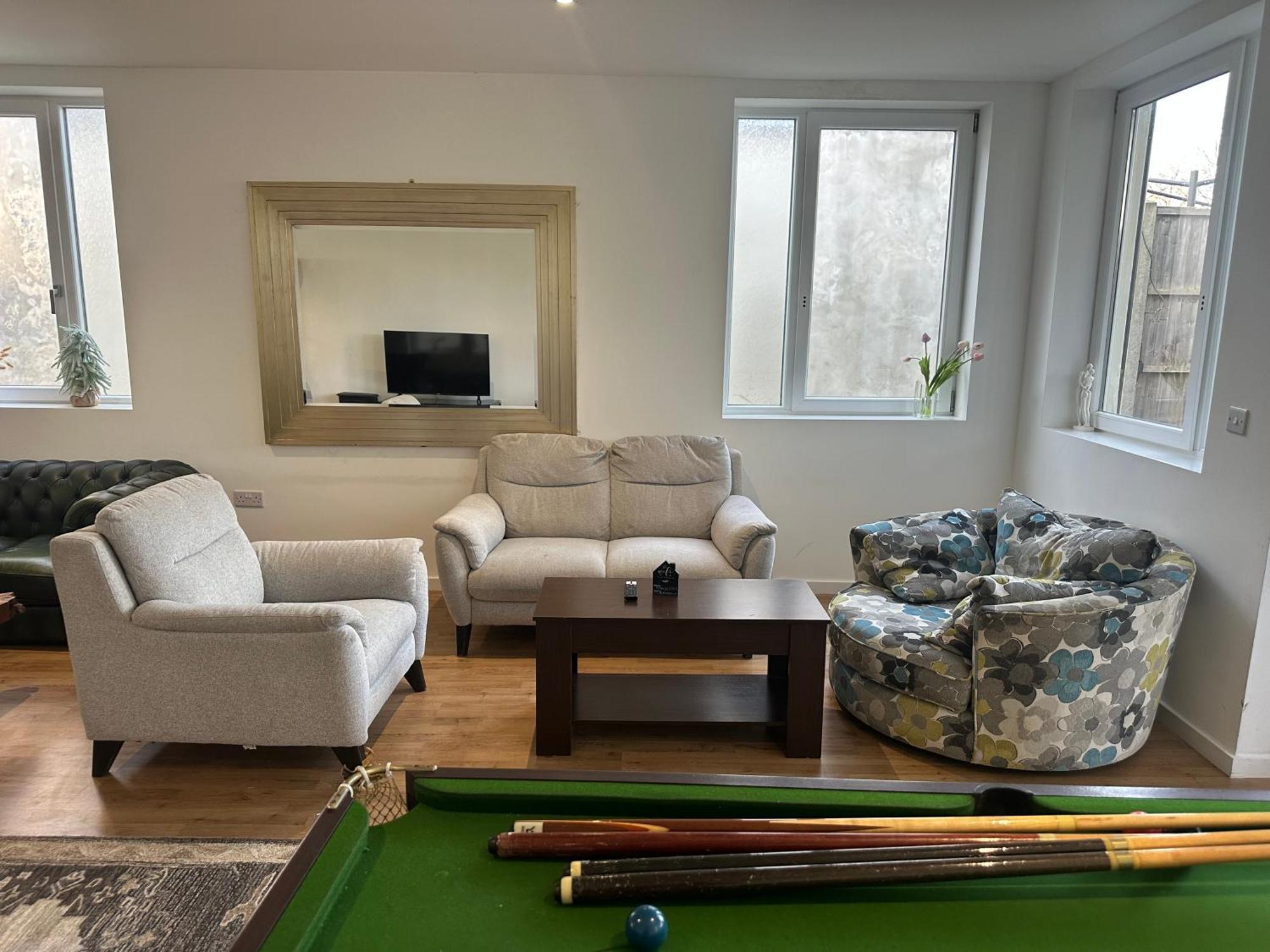 North London A Spacious 7 Bedroom House Accommodating Up To 18 People Complete With Own Gym And Table Tennis Exteriér fotografie